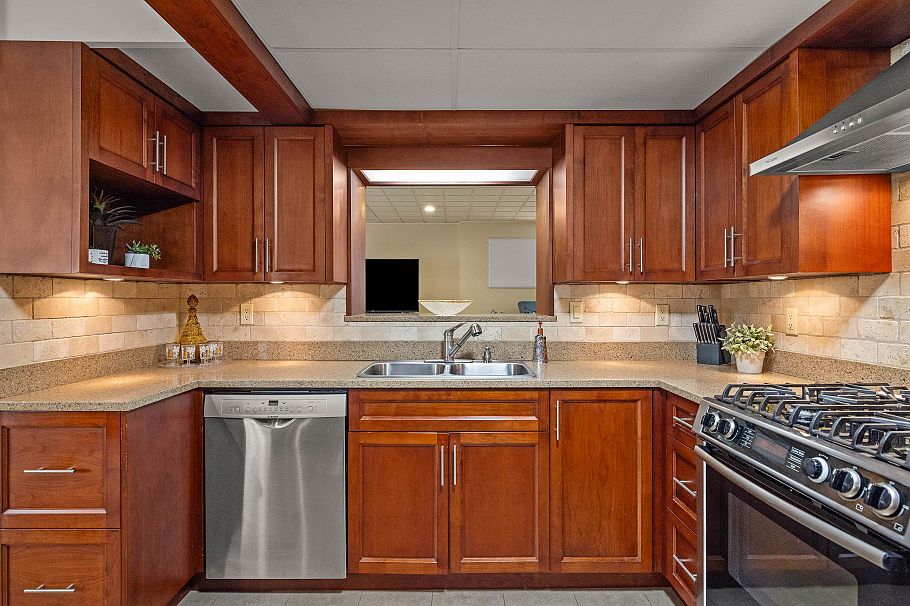 2515 E 45th Avenue Vancouver, BC - 21