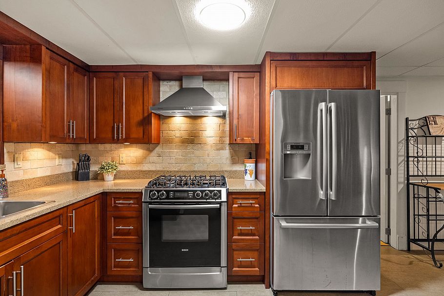 2515 E 45th Avenue Vancouver, BC - 20