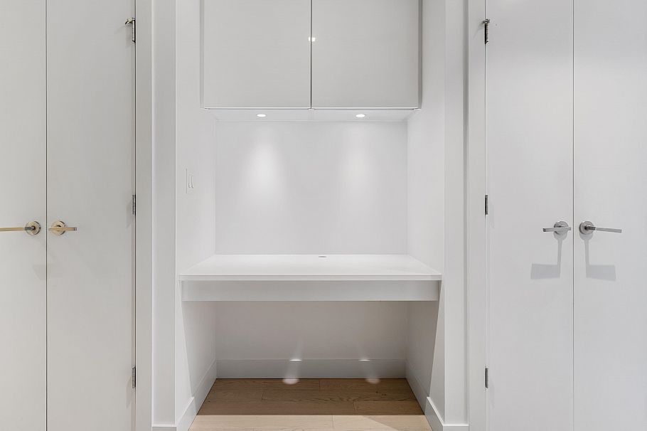 134 E 1st Avenue Vancouver, BC - 9