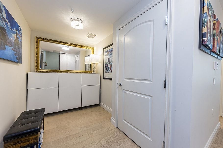 303 199 Victory Ship Way North Vancouver, BC - 17