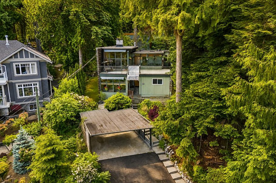 550 Ventura Crescent North Vancouver, BC - 2