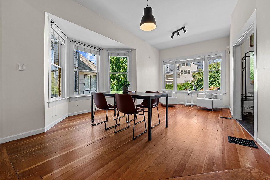 2656 W 3rd Avenue Vancouver, BC - 6