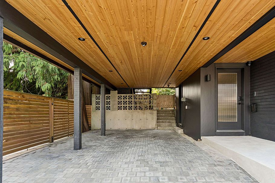 476 E 29th Avenue Vancouver, BC - 3