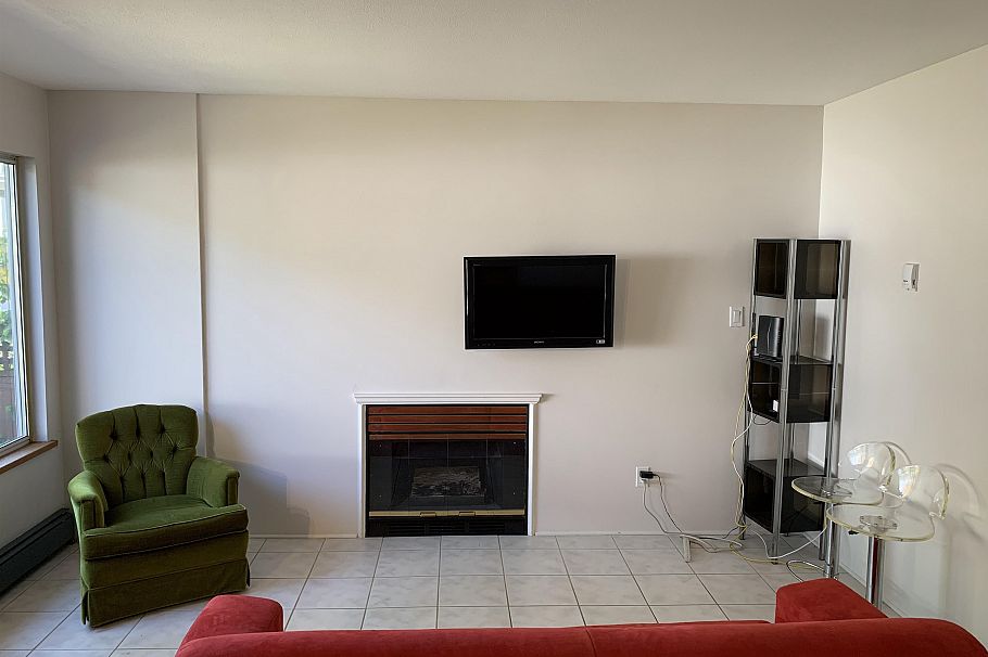 4227 W 14th Avenue Vancouver, BC - 8