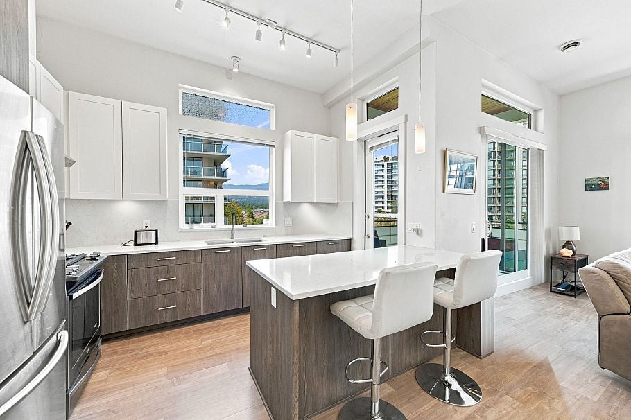 606 123 W 1st Street North Vancouver, BC - 2