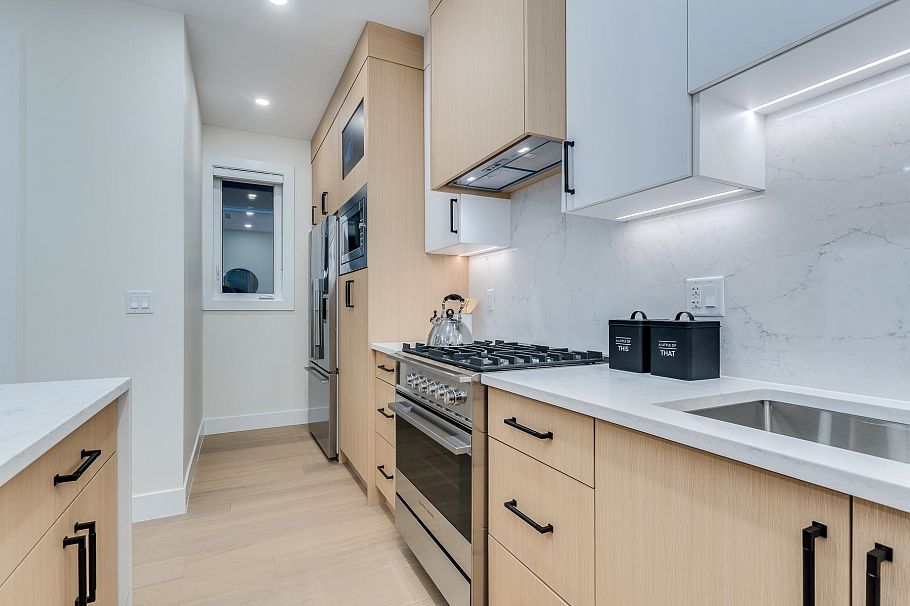 1 5461 Rhodes Street Vancouver, BC - 10