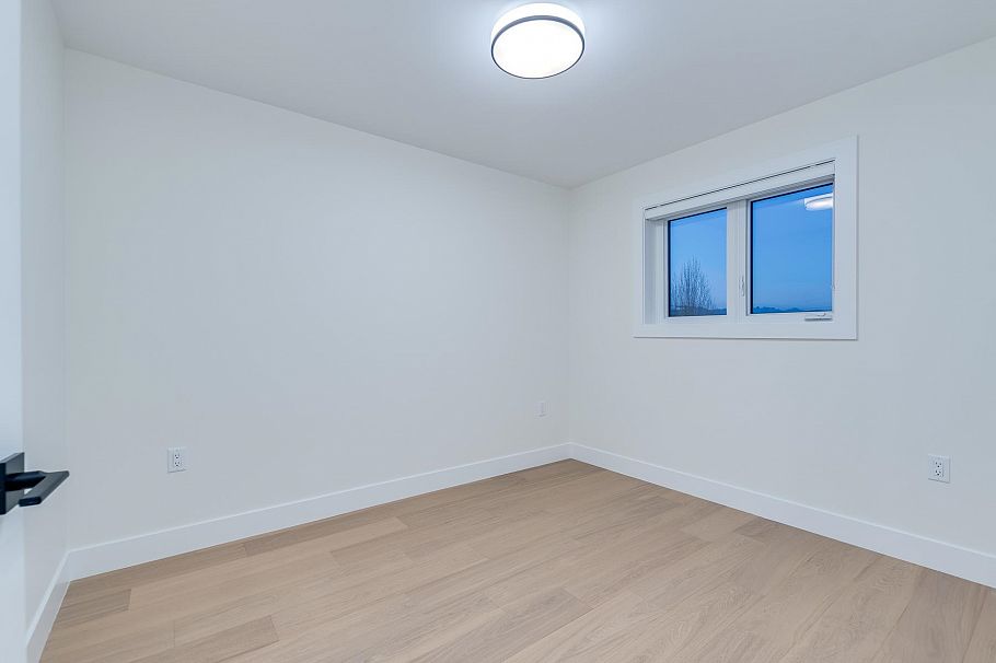 1 5461 Rhodes Street Vancouver, BC - 20