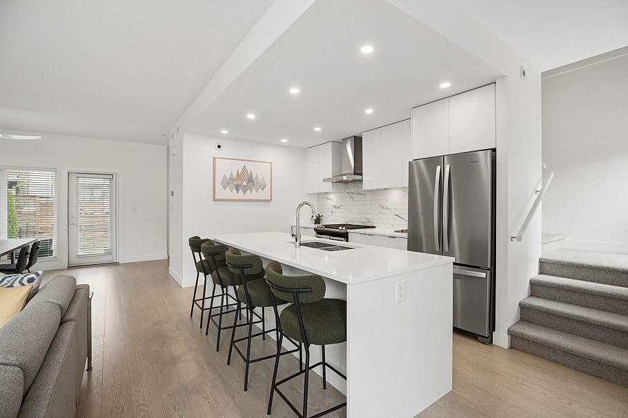 16 3596 Salal Drive North Vancouver, BC - 9