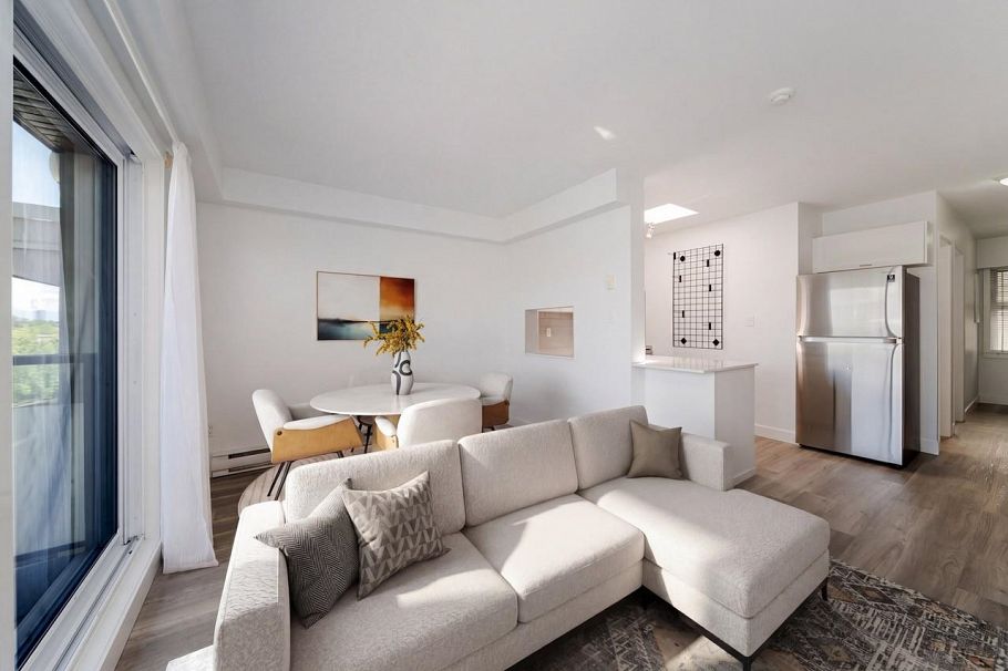 302 3788 W 10th Avenue Vancouver, BC - 2