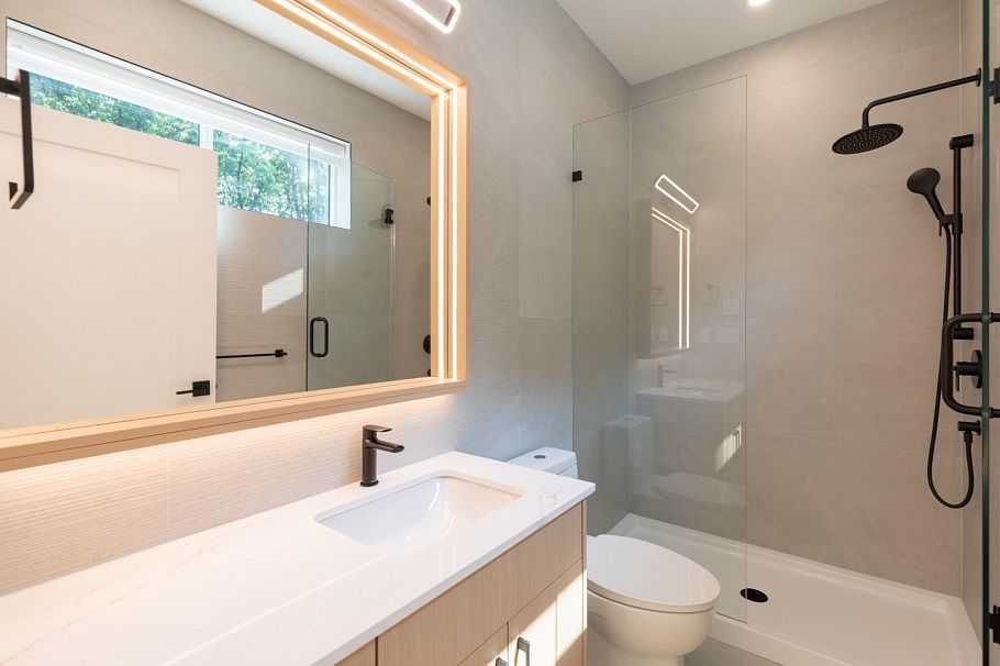 3 3615 Turner Street Vancouver, BC - 22