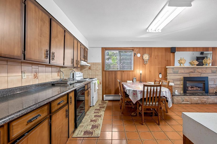 5618 Lancaster Street Vancouver, BC - 27