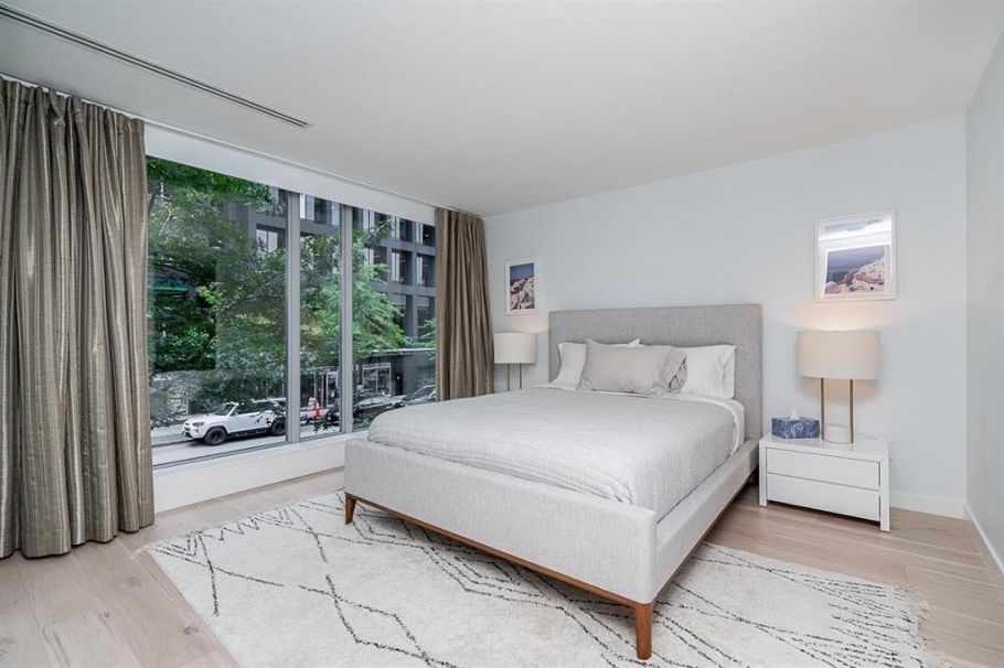 1163 W Cordova Street Vancouver, BC - 17