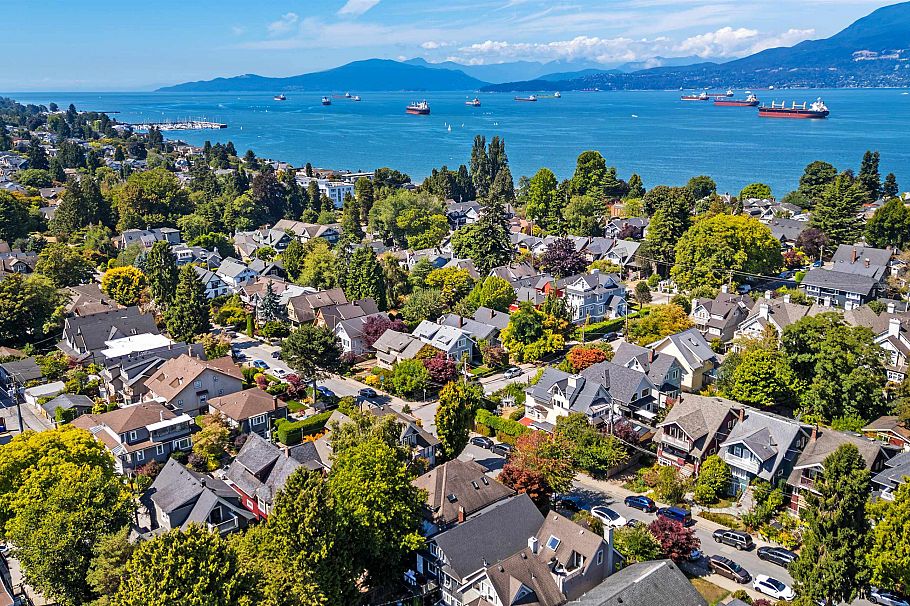 2656 W 3rd Avenue Vancouver, BC - 16
