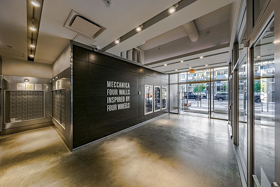134 E 1st Avenue Vancouver, BC - 37