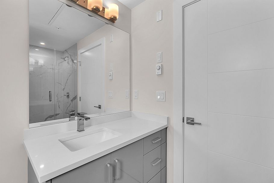 8327 French Street Vancouver, BC - 23