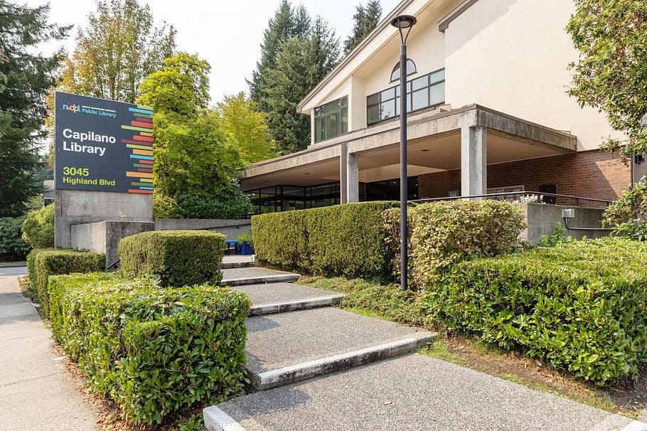 402 3220 Connaught Crescent North Vancouver, BC - 33