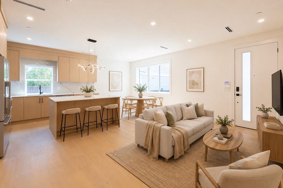 3 3615 Turner Street Vancouver, BC - 1