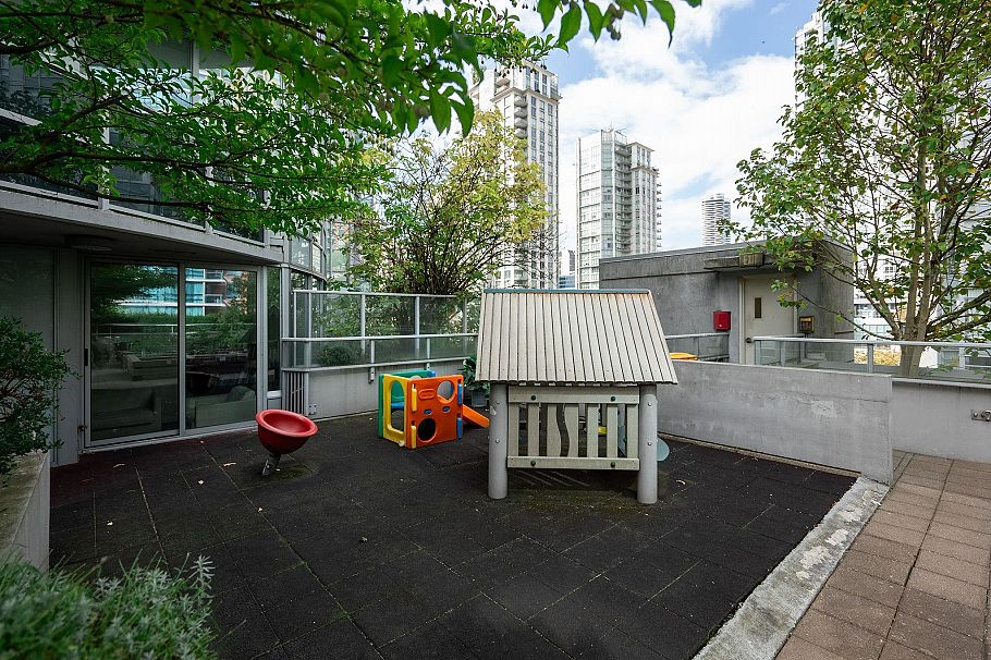 708 833 Homer Street Vancouver, BC - 37