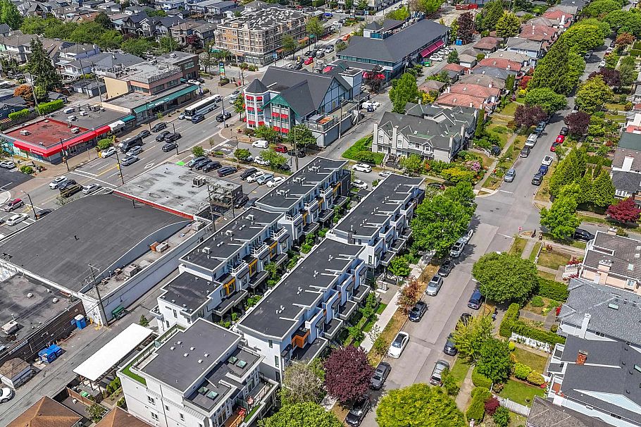 8327 French Street Vancouver, BC - 18
