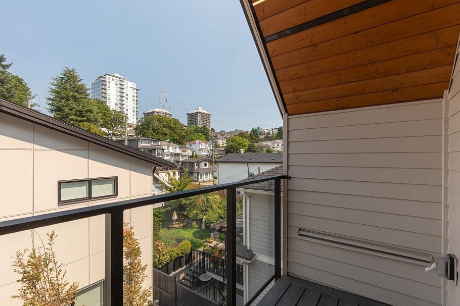2 3615 Turner Street Vancouver, BC - 27
