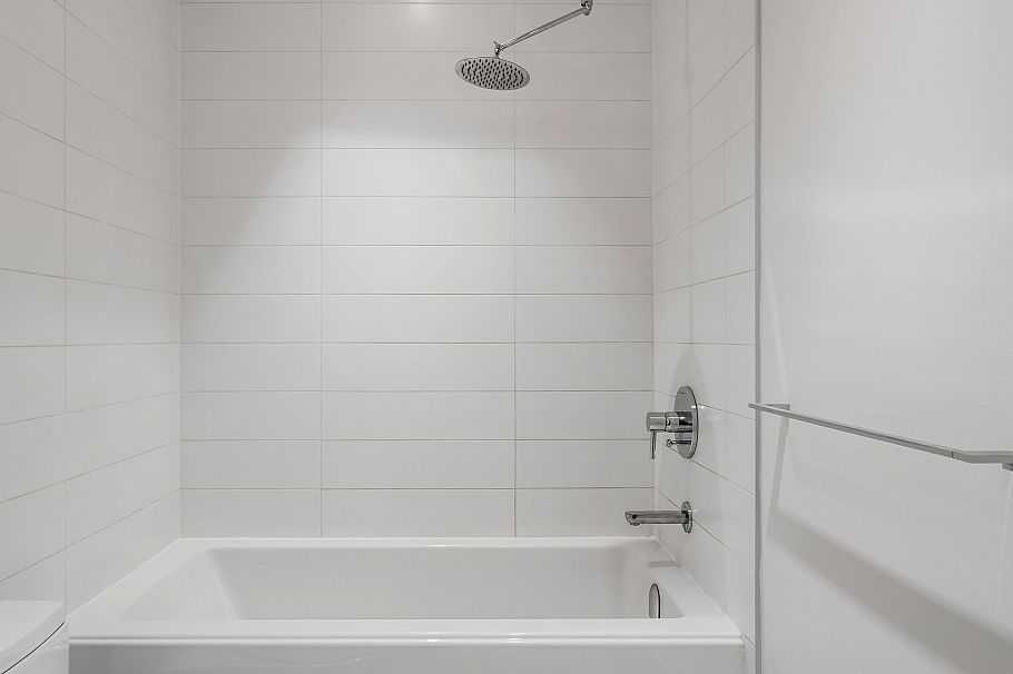 134 E 1st Avenue Vancouver, BC - 15