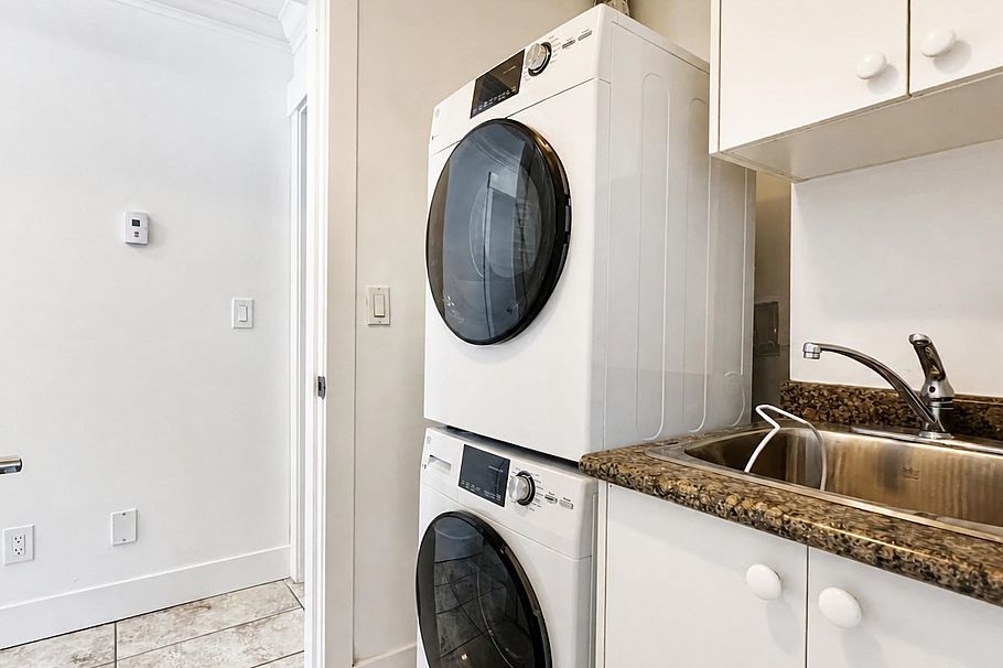 2388 E 5th Avenue Vancouver, BC - 31