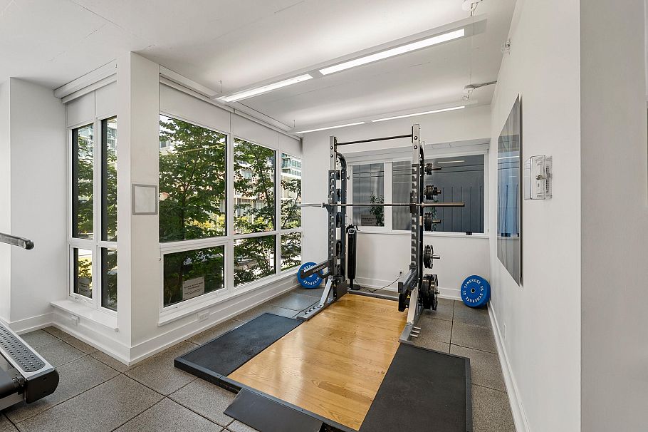 134 E 1st Avenue Vancouver, BC - 33