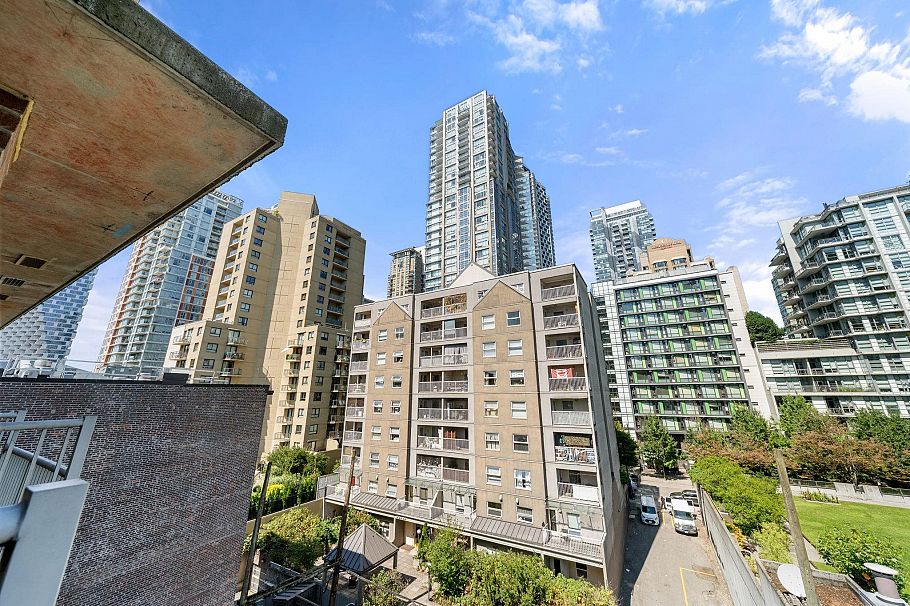 602 1249 Granville Street Vancouver, BC - 15