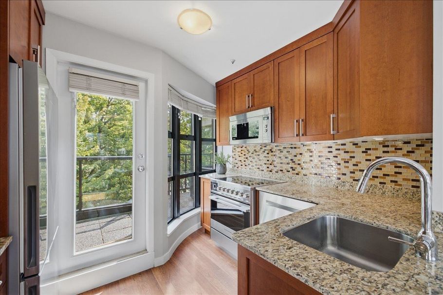 401 3673 W 11th Avenue Vancouver, BC - 16