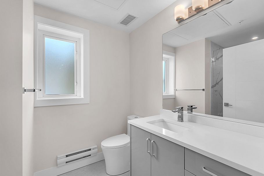 8327 French Street Vancouver, BC - 17