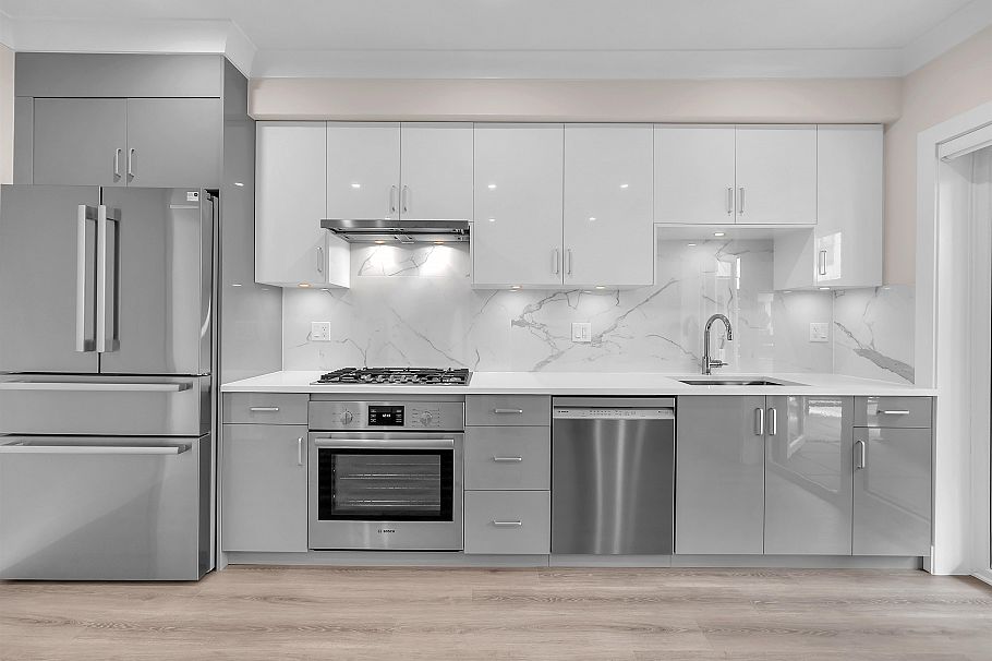 8327 French Street Vancouver, BC - 19