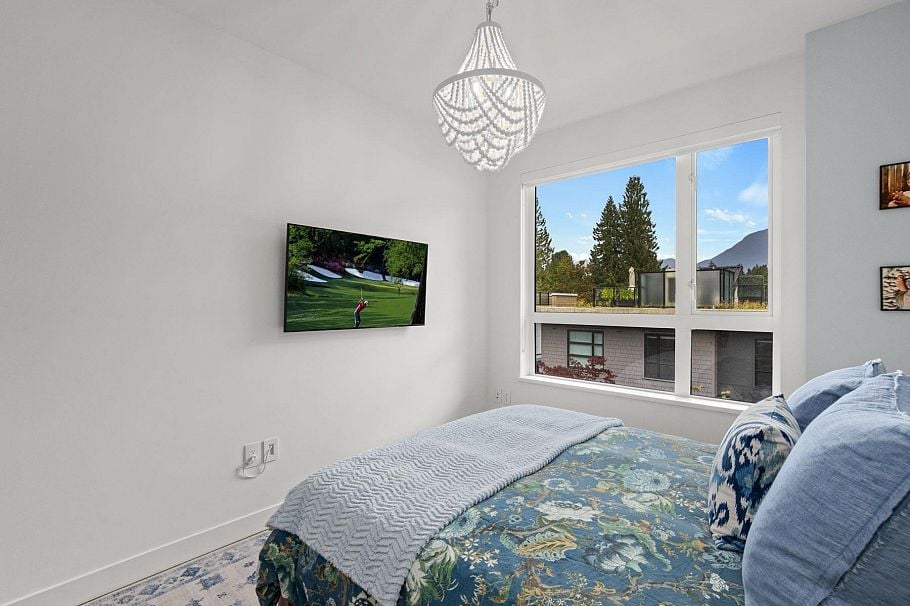 402 3220 Connaught Crescent North Vancouver, BC - 13