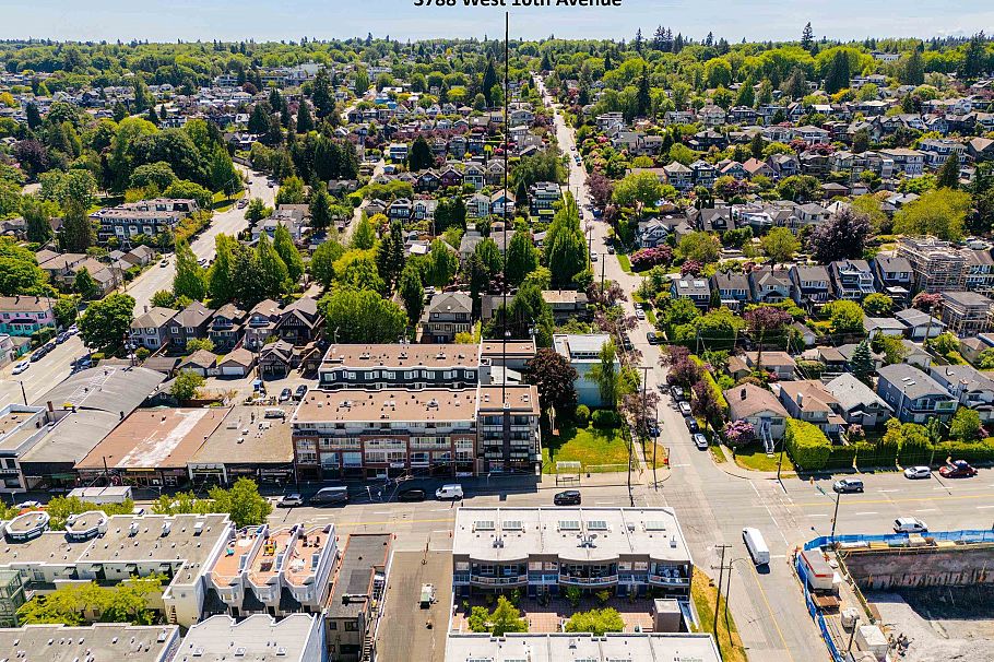 302 3788 W 10th Avenue Vancouver, BC - 34