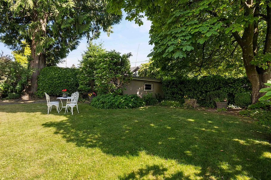 696 W 27th Avenue Vancouver, BC - 14