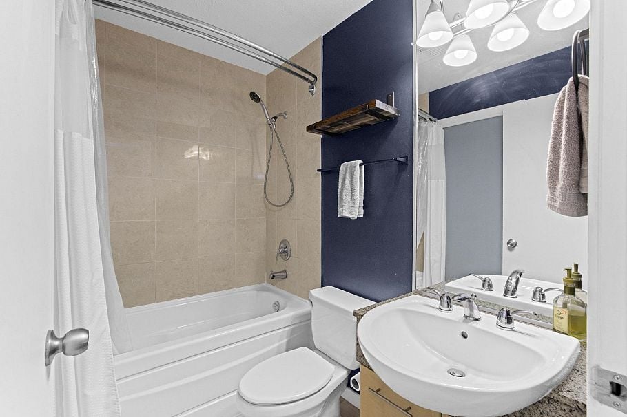 408 560 Ravenwoods Drive North Vancouver, BC - 13
