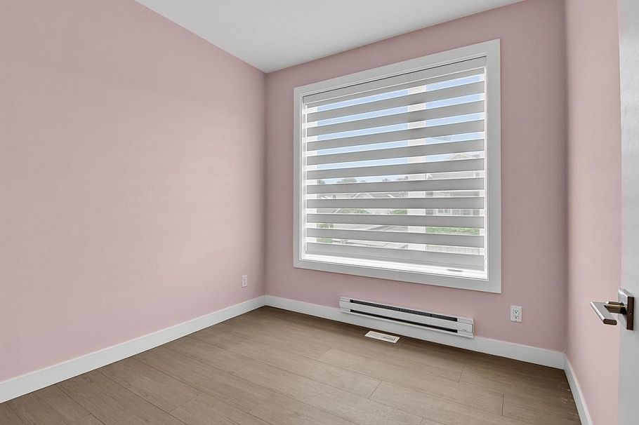 2 2254 E 24th Avenue Vancouver, BC - 5