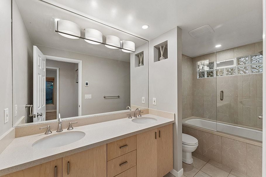 550 Ventura Crescent North Vancouver, BC - 26