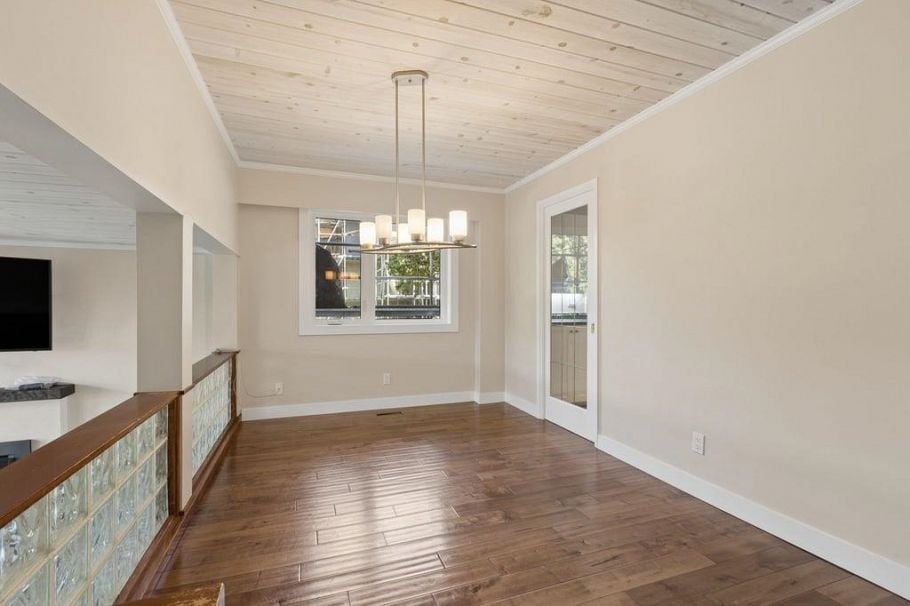 1056 LILLOOET ROAD, North Vancouver BC V7J 2H8 North Vancouver, BC - 7