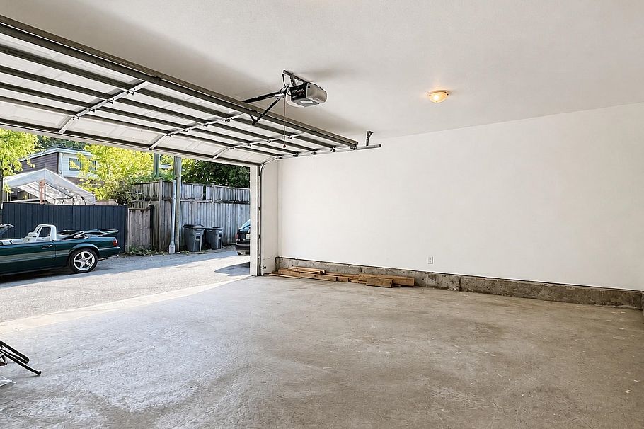 2388 E 5th Avenue Vancouver, BC - 34