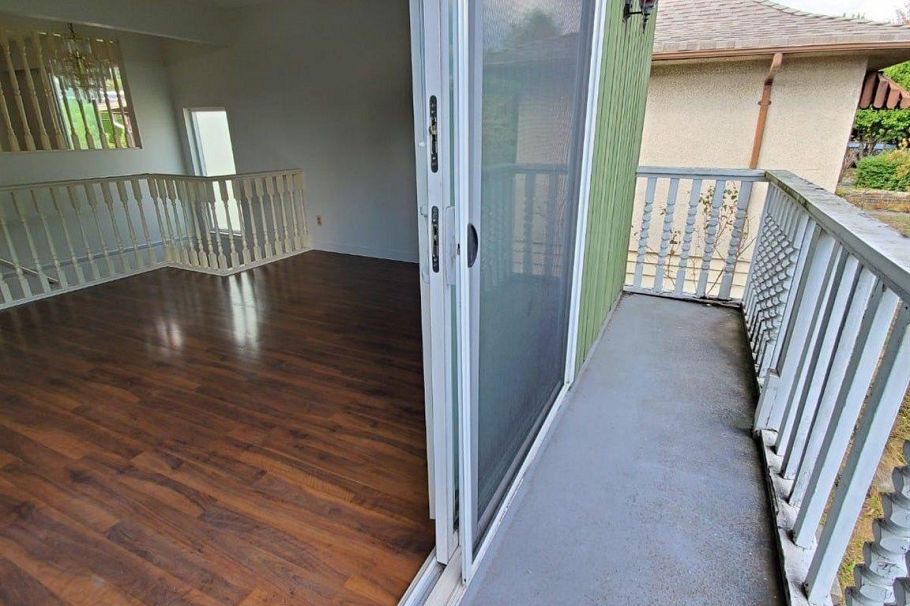7687 Oak Street Vancouver, BC - 4