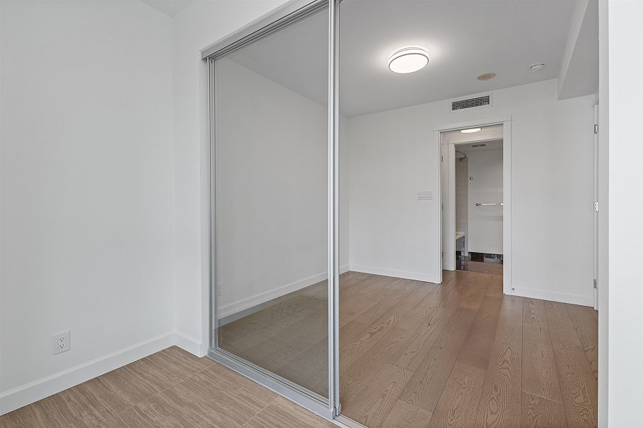 1703 3355 Binning Road Vancouver, BC - 14