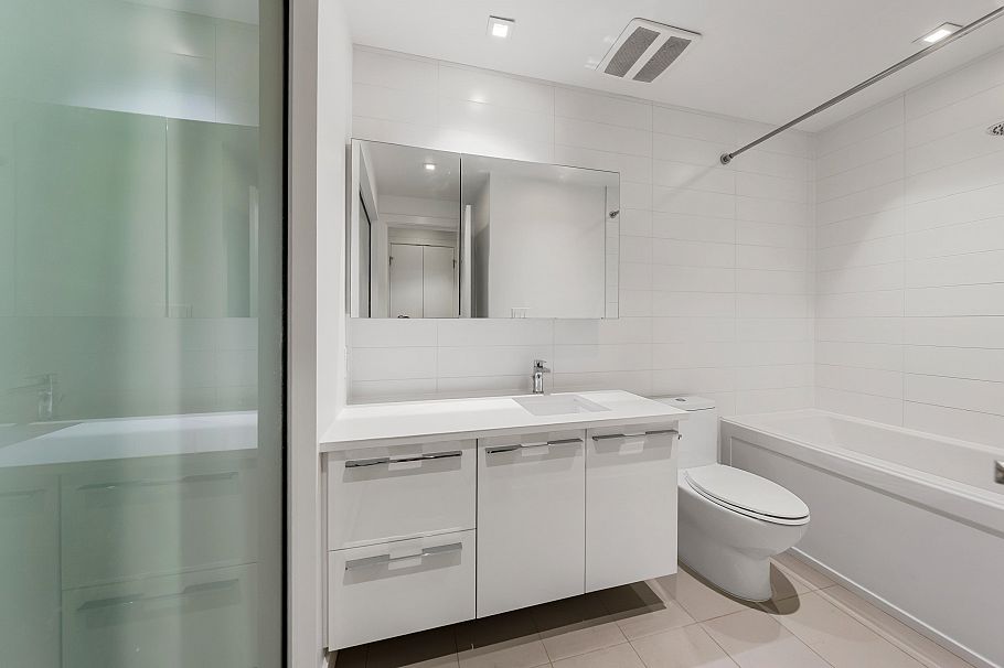 134 E 1st Avenue Vancouver, BC - 14