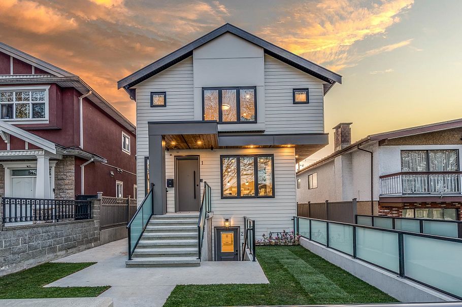1 5461 Rhodes Street Vancouver, BC - 1