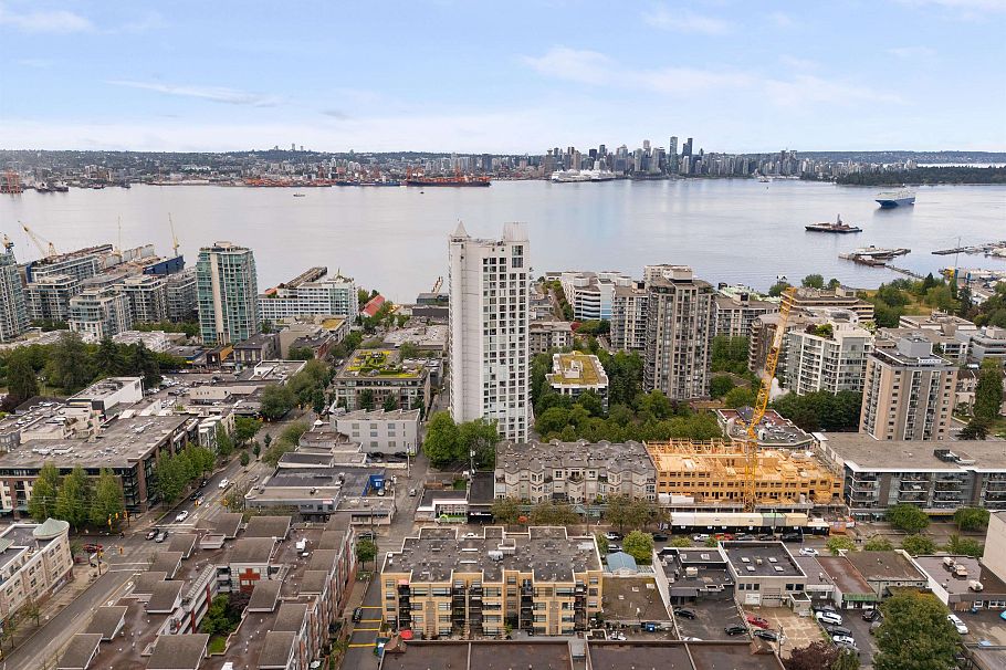 305 124 W 3rd Street North Vancouver, BC - 31