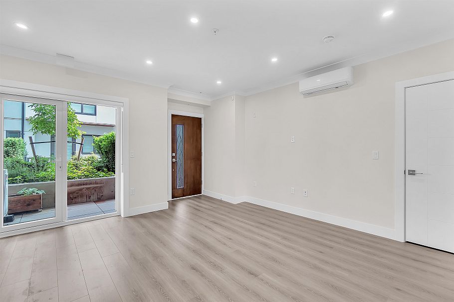 8327 French Street Vancouver, BC - 7