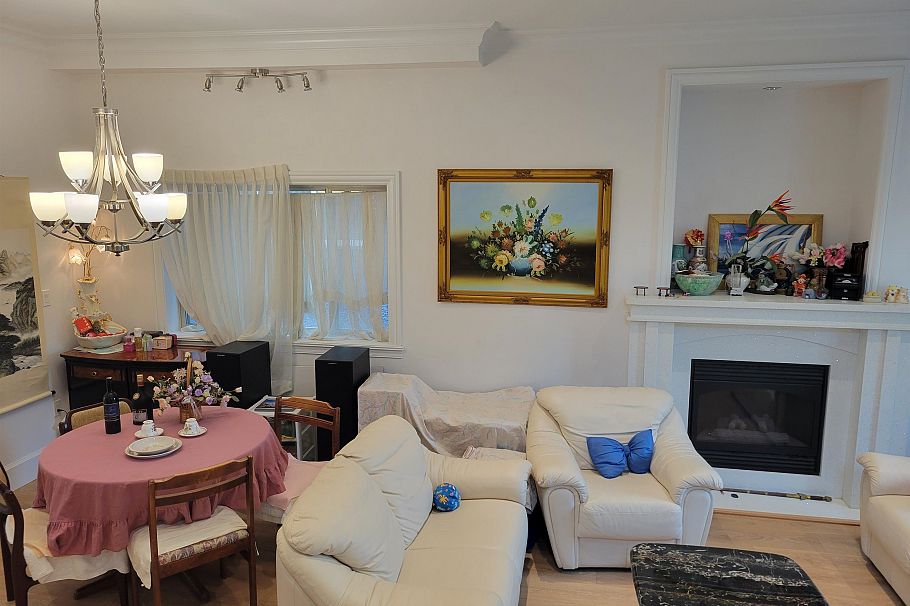 2962 Kitchener Street Vancouver, BC - 10
