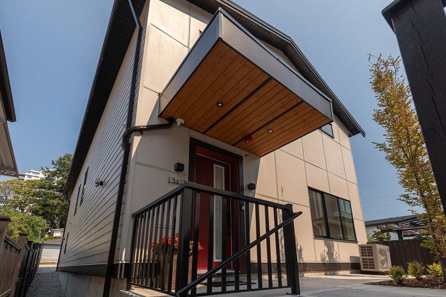 3 3615 Turner Street Vancouver, BC - 23