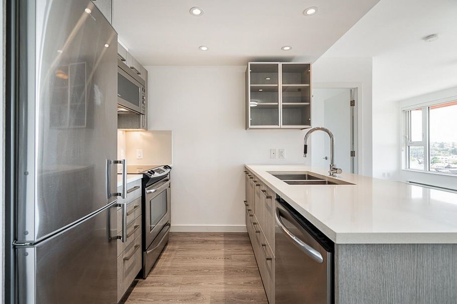 1006 983 E Hastings Street Vancouver, BC - 2