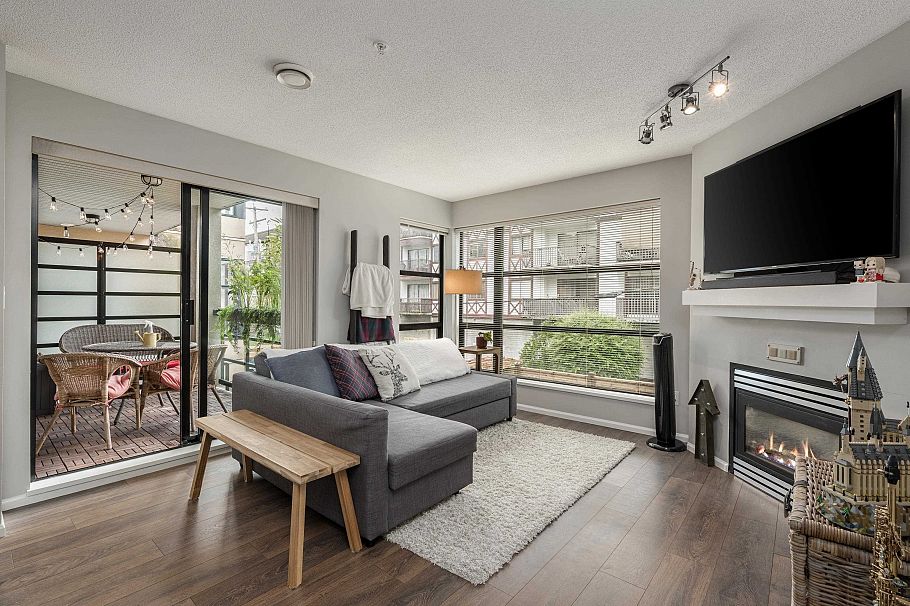 305 124 W 3rd Street North Vancouver, BC - 3