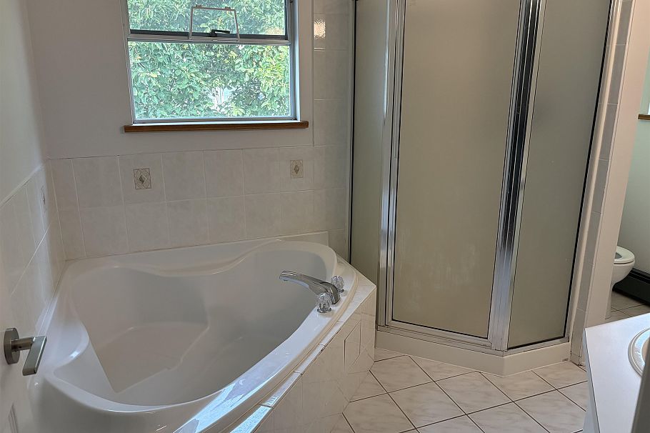 4227 W 14th Avenue Vancouver, BC - 17